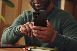 Fairphone/dpa-tmn | Die Hauptkamera (50 Megapixel) ist optisch stabilisiert und kann 4K-Videos (30 Bilder pro Sekunde) liefern.