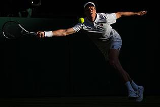 Kin Cheung/AP/dpa | Jannik Sinner kommt in Wimbledon weiter.