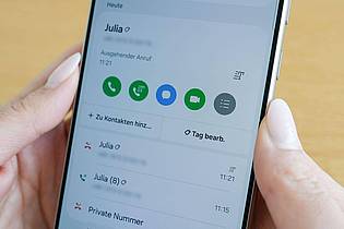 O2 Telefónica/dpa-tmn | Besonders hilfreich: RTT unterstützt Menschen mit Hör- oder Sprachbeeinträchtigungen.