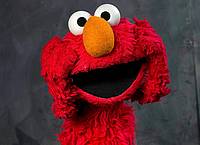 Victoria Will/WILLV/AP/dpa | Das Monster Elmo ist beim Publikum sehr beliebt. (Archivbild)