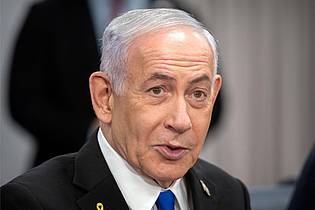 Mark Schiefelbein/AP/dpa | Israels Regierungschef Netanjahu ist für sein politisches Überleben auf seine rechtsextremen Koalitionspartner angewiesen. (Archivbild)