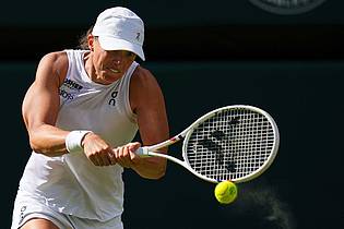 Kirsty Wigglesworth/AP/dpa | Iga Swiatek gewinnt ihren ersten Wimbledon-Titel.