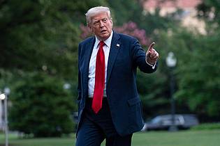 Jose Luis Magana/AP/dpa | Donald Trump will Waffensysteme über die EU an die Ukraine liefern.
