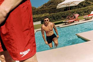 Speedo/dpa-tmn | Körpernah und sportlich ist auch die Badeshorts mit kurzem Bein aus der aktuellen Kollektion von Speedo.