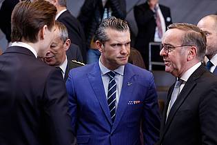 Geert Vanden Wijngaert/AP/dpa | Verteidigungsminister Boris Pistorius reist nach Washington, um mit seinem US-Kollegen Pete Hegseth zu reden. (Archivfoto)