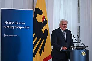Katharina Kausche/dpa | Die Initiative für einen handlungsfähigen Staat legt ihren Abschlussbericht vor - Schirmherr ist Bundespräsident Steinmeier.