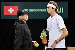 Harald Tittel/dpa | Boris Becker (l) fühlt mit Alexander Zverev.