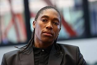 Antonin Utz/AP/dpa | Die Südafrikanerin Semenya war bei der Urteilsverkündung in Straßburg anwesend.