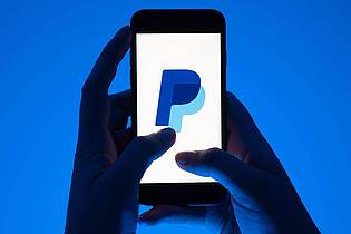 Sebastian Kahnert/dpa | Täuschend echt, aber gefährlich: Phishing-Mails im Namen von Paypal sorgen mit angeblichen Sicherheitswarnungen für Verunsicherung.