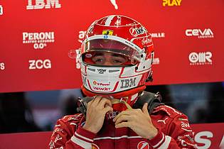 Darko Bandic/AP/dpa | Schnellster im Abschlusstraining von Silverstone: Ferrari-Fahrer Charles Leclerc.