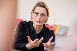 Michael Kappeler/dpa | Auch aufgrund der vom Gericht gesetzten Frist ist die Neuregelung zur Vaterschaftsanfechtung die erste familienrechtliche Reform, die von der neuen Regierung auf den Weg gebracht wird.  