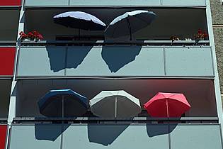 Martin Schutt/dpa | Zum Wochenende nehmen die Temperaturen etwas ab, heiß bleibt es trotzdem.