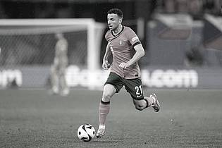 Robert Michael/dpa | Diogo Jota starb ebenso wie sein Bruder bei einem Verkehrsunfall in Spanien. 