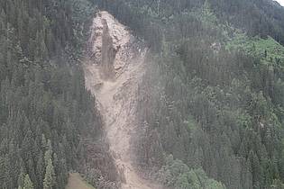 Unbekannt/BFV-IBK-LAND/APA/dpa | Das Unwetter brachte auch in Neustift einen Hang in Bewegung.