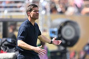 Sven Hoppe/dpa | Machtloser Trainer am Spielfeldrand: Xabi Alonso.