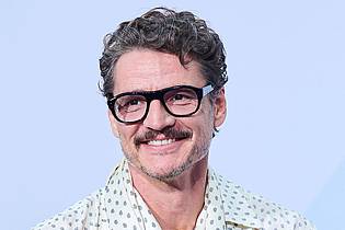 Annette Riedl/dpa | Pedro Pascal ist aktuell der Star der Stunde. 