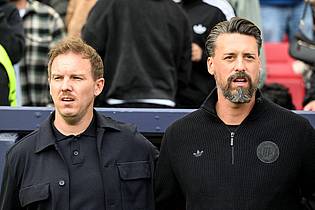 Federico Gambarini/dpa | Zuletzt Nagelsmann-Assistent, jetzt FCA-Trainer: Sandro Wagner (r).