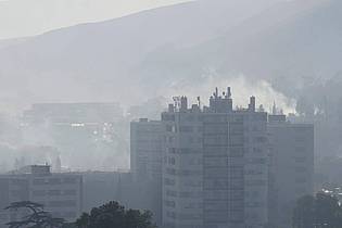 Lewis Joly/AP/dpa | 400 Menschen in Marseille mussten wegen des Brandes evakuiert werden.