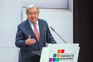 Francisco J. Olmo/Europa Press/dpa | Guterres spricht sich für eine bedingungslose und sofortige Waffenruhe in der Ukraine aus. 