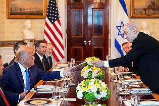Alex Brandon/AP/dpa | Benjamin Netanjahu, Ministerpräsident von Israel, und US-Präsident Donald Trump