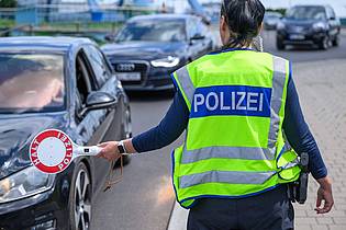 Patrick Pleul/dpa | Die verschärften Zurückweisungen an den deutschen Grenzen führen auch zu Klagen. (Archivbild)