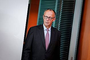 Kay Nietfeld/dpa | Merz erntet für seine «Zirkuszelt»-Aussage Kritik. 