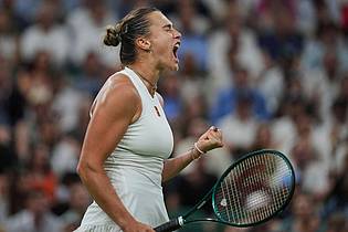 Kin Cheung/AP/dpa | Aryna Sabalenka will erstmals ins Wimbledon-Finale.