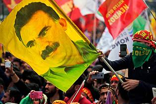 Lefteris Pitarakis/AP/dpa | Öcalan hatt die PKK im Februar zur Auflösung aufgerufen.