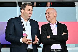 Sebastian Christoph Gollnow/dpa | Tribünengäste im Letzigrund: Vizekanzler Lars Klingbeil (SPD) und DFB-Präsident Bernd Neuendorf.