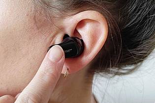 Till Simon Nagel/dpa-tmn | Betroffen von der Bluetooth-Sicherheitslücke sind zahlreiche Modelle, darunter auch Produkte namhafter Hersteller wie Sony, JBL, Marshall oder Bose.