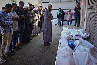 Abdel Kareem Hana/AP/dpa | Das Sterben im Gazastreifen geht weiter. 
