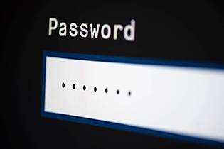 Fabian Sommer/dpa | Bei dem angeblichen massiven Datenleck mit 16 Milliarden Zugangsdaten handelt sich nach Einschätzung von Experten nicht um einen aktuellen Sicherheitsvorfall. (Symbolbild)