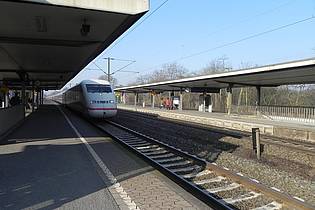ICE im Bahnhof