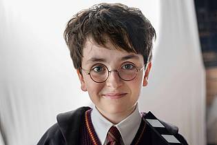 Aidan Monaghan/HBO via AP/dpa | Dominic McLaughlin spielt Harry Potter.