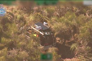 --/WESTERN AUSTRALIA POLICE FORCE/dpa | So wurde der Van der Deutschen mitten in der Wildnis aufgefunden.